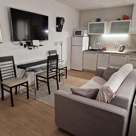 Studio Sweet Home ซาเกร็บ ภายนอก รูปภาพ